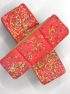 마시멜로우 드림케이크 레인보우 스월 – 쫀득쫀득, 폭신폭신 & 100% 슈가 러쉬 행복