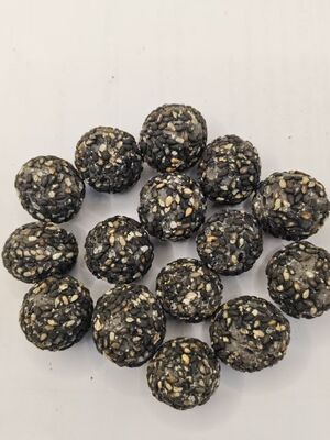 다섯 가지 검은깨 & 땅콩 크런치 바 - 검은깨, 블랙 울프베리, 검은콩, 블랙 멀베리, 검은쌀 블렌드