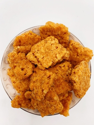 소금 달걀 노른자 마른 고기 실 고밀 한 쌀 크래커 혼합품 풍요롭고 부드러운 향기 잔잔한 쌀 튀긴 쌀 껍질 구오바