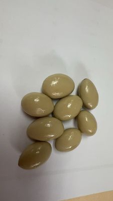 초콜릿에 덮인 견과류 (아몬드) & 요거트 초콜릿에 덮인 견과류 (아몬드)