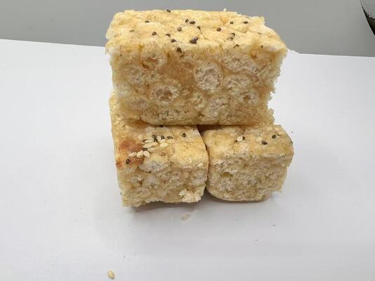 사키마 페이스트리 전통 중국 꿀 간식 가벼운 크리스피 인위적인 맛이 없습니다