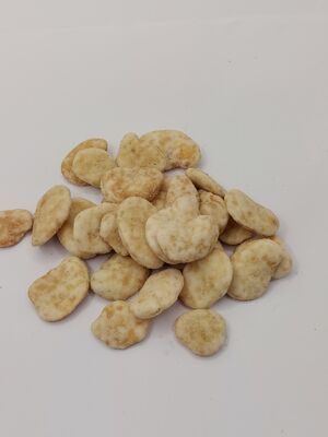 맛있는 외면 코팅과 함께 고급 로스트 코팅 된 광대 콩