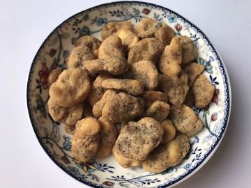 브라운 색깔 소매상인 부대에 있는 넓은 콩 식사 BBQ 풍미 GMO 자유로운 단단한 짜임새