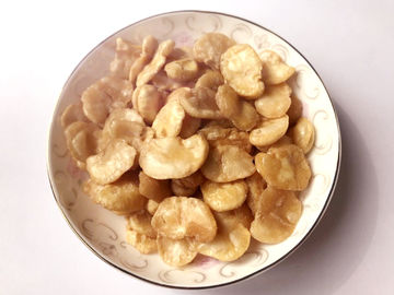 잠두 식사를 맛을 내는 바다 소금은 전 기술을 벗기는 매운 풍미를 잘게 썹니다