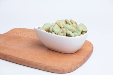 Wasabi 풍미는 유효했던 파삭파삭한 건조한 불에 구워진 잠두 간식 표본을 입혔습니다