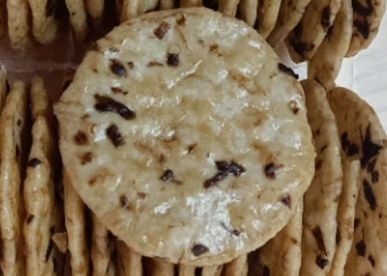 OEM 맛있는 시금치 맛 라운드 전병 세이버리 라운드 과자 다른 맛